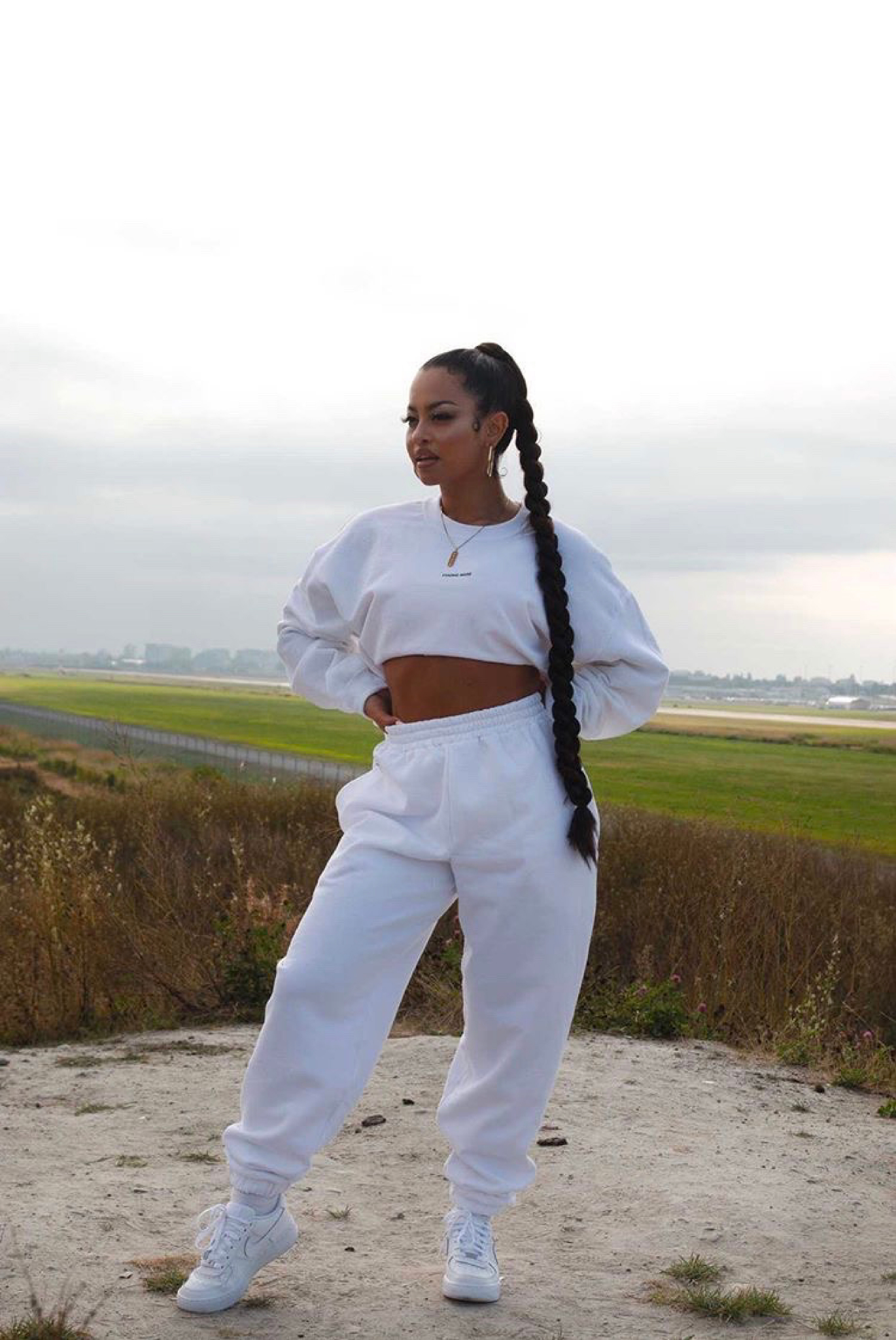 White discount cotton sweatsuit